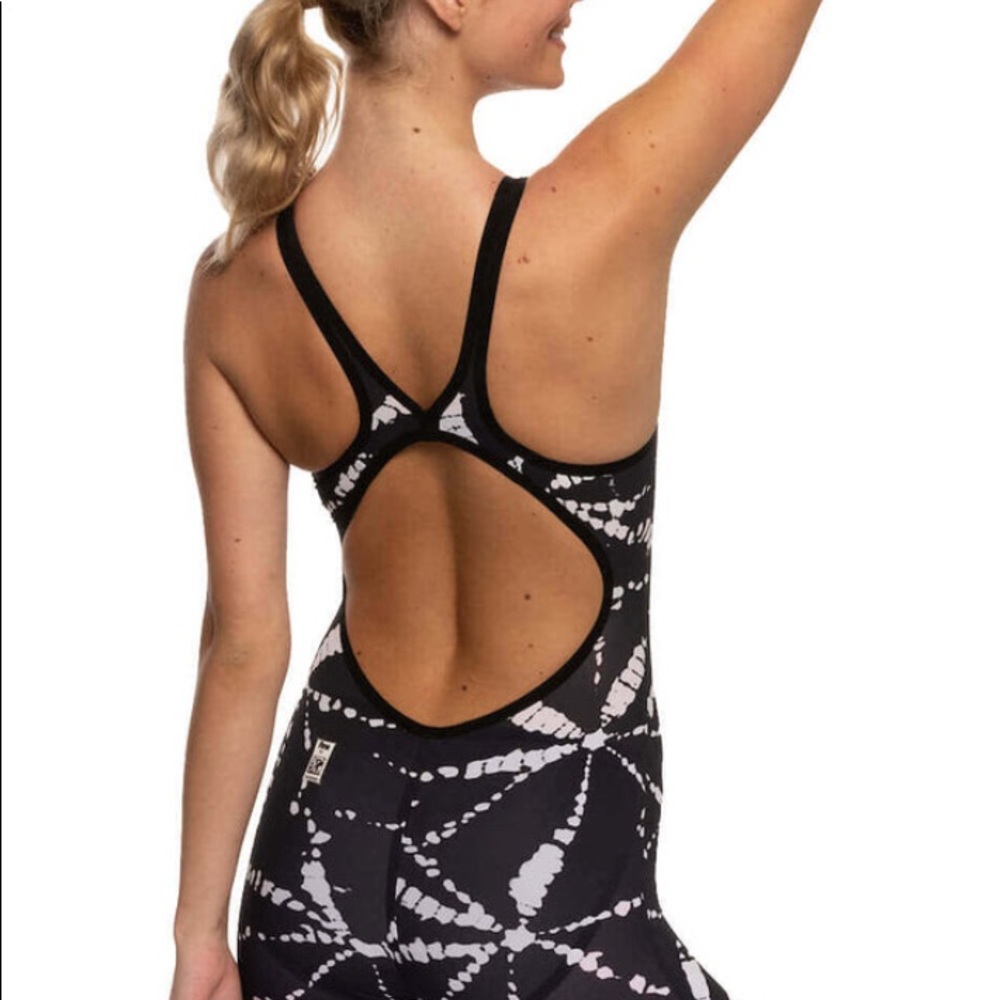 NWT Jolyn FUSE FIXED-BACK TECH SUIT